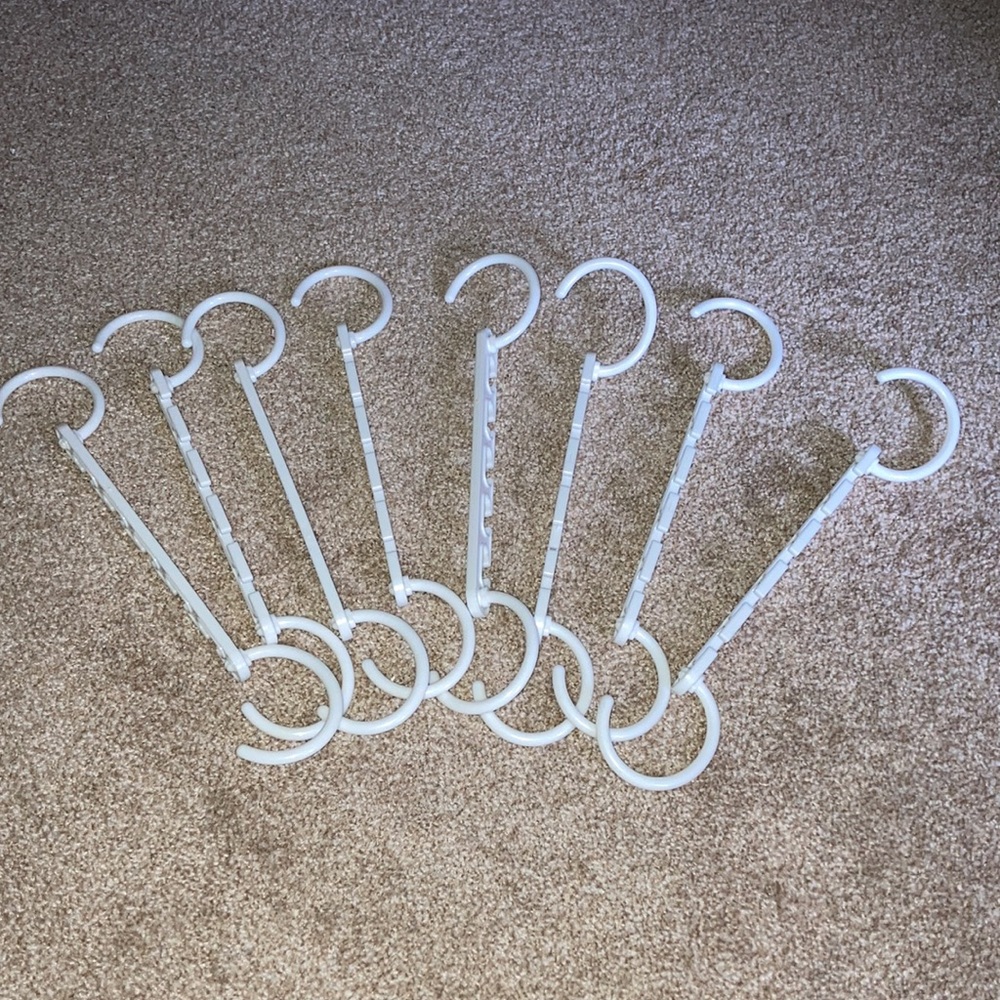8 space saving hangers